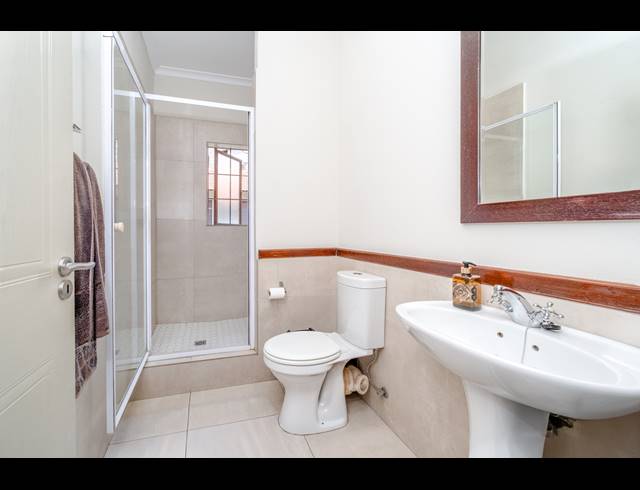 2 BEDROOM APARTMENT FOR SALE IN BEVERLEY